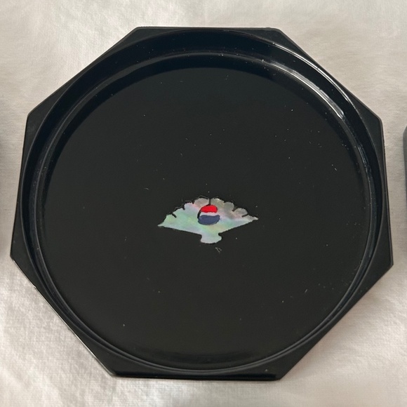 Vintage Black Lacquer Mother Of Pearl Set Of Six (6) Coasters Made in Korea - Picture 5 of 8